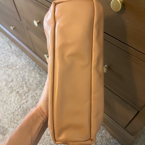 New! Mansur Gavriel Exclusive Mini Cloud Clutch Bag in Trucco Nude Tan Beige - Picture 10 of 10